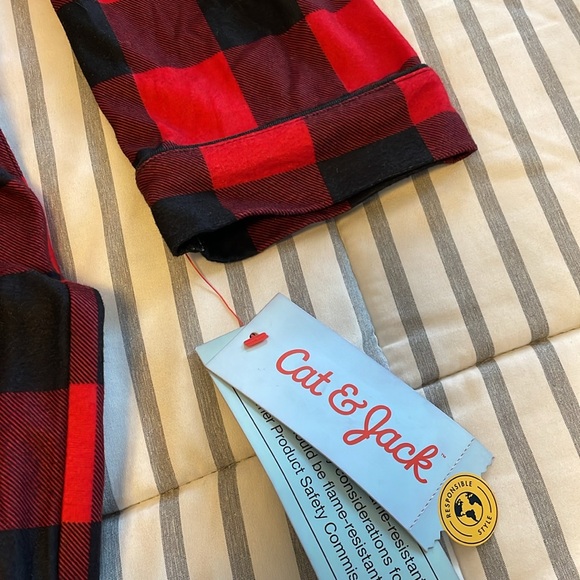 Cat & Jack PJ set buffalo plaid size 10-12 - Picture 5 of 8